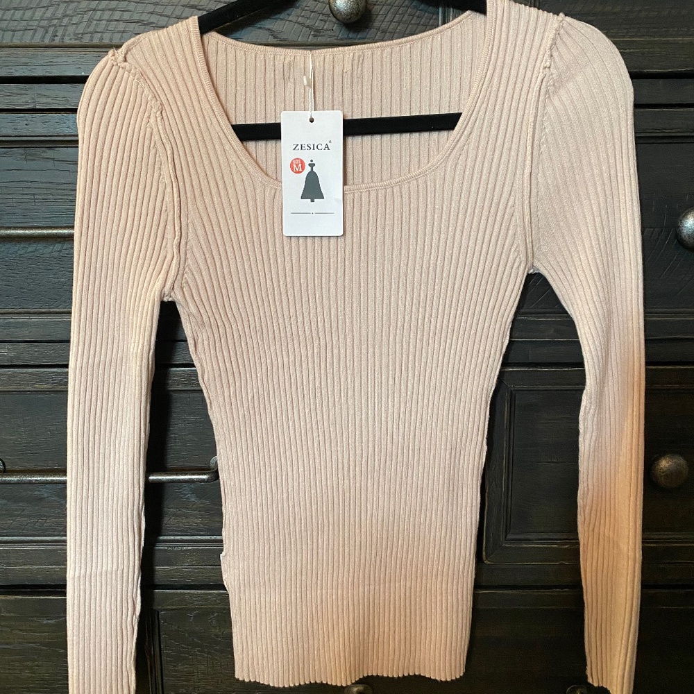 NWT - Zessica Ribbed Top